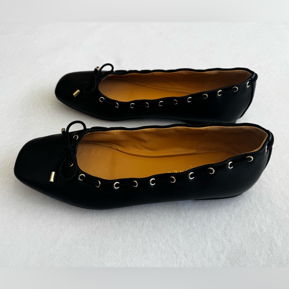 Marc Fisher LTD  Black Women's Letizia Ballet Flats with Gold Accents Sz 8.5 EUC